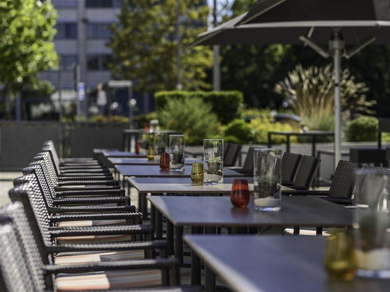 Hotel Park By Radisson Neumarkt 4*